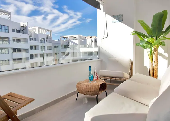 Apartamento Nordico Boho Con Piscina En - Garden 5 1b